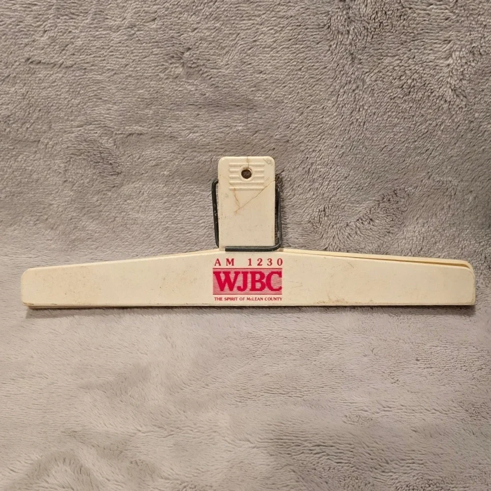 Lot of 4 Vintage Promotional Chip Clips Central Illinois Air WJBC Immuno Dynamic